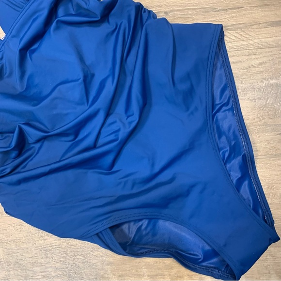 Victoria Secret Forever Enhanced Tummy Technology One Piece Swimsuit - Picture 3 of 12